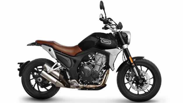 Daytona Rockstar: 500αρι μονόμπρατσο και scrambler 